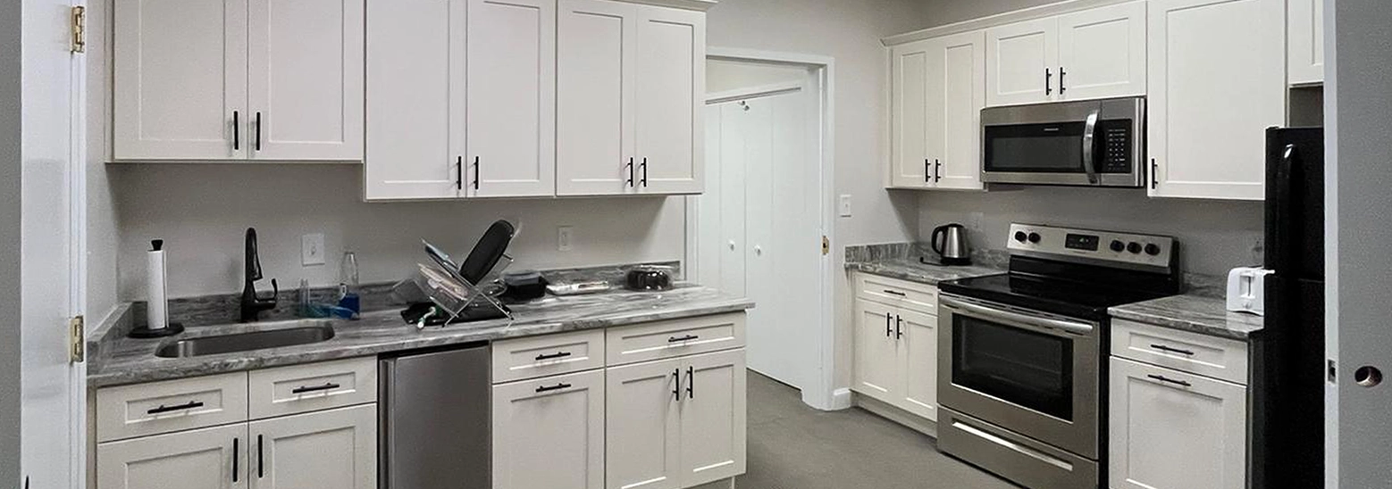 Blog - Photo - Comprehensive Guide Refinish or Reface Your Cabinets 4