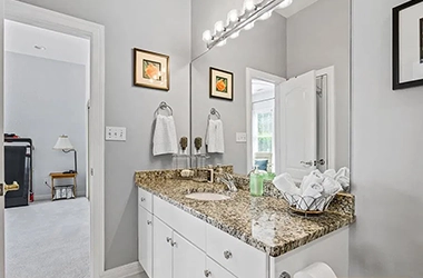 Our wallpaper installation brings elegance to any bathroom-3 Our wallpaper installation brings elegance to any bathroom-3